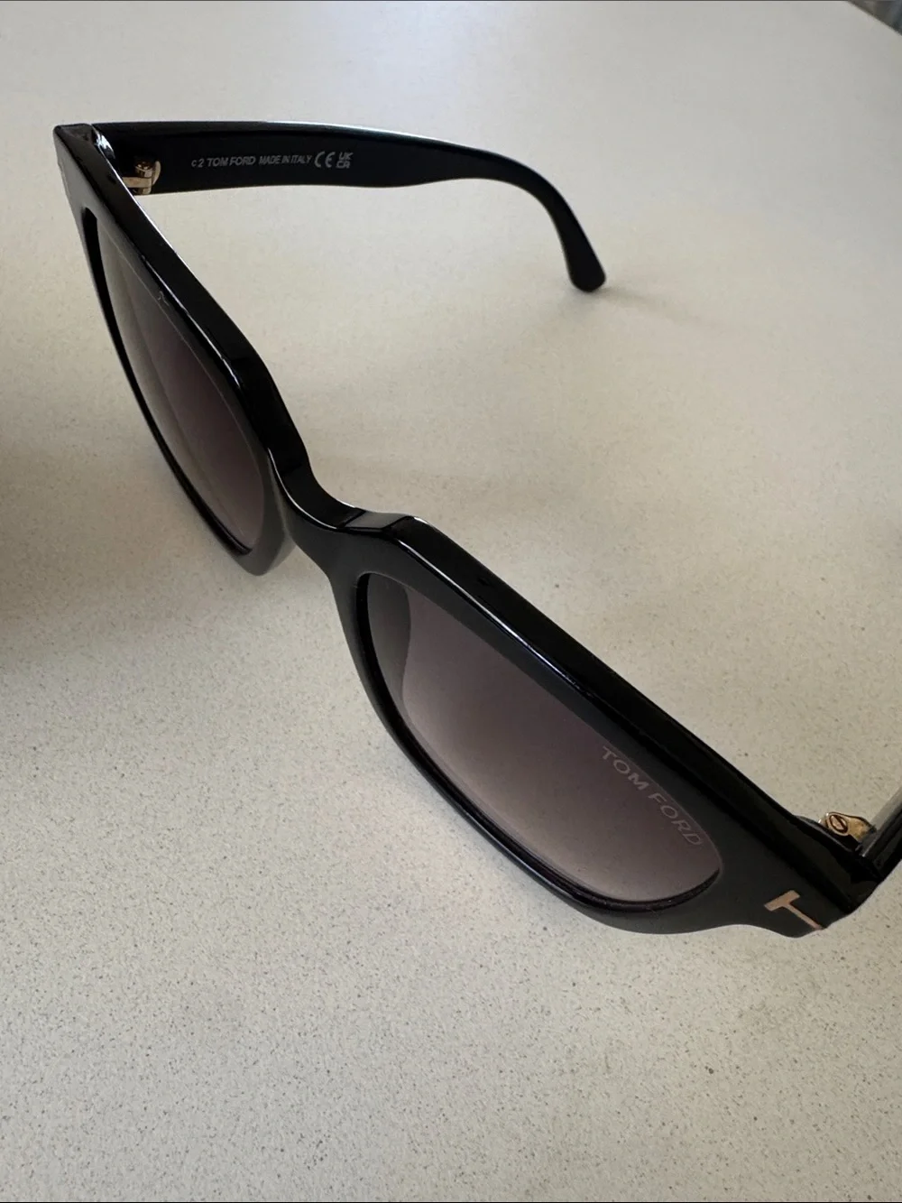 Authentic Tom Ford Black Cat-Eye Sunglasses with Gradient Lenses